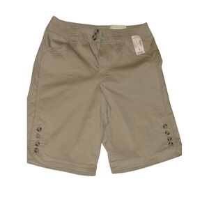 Dressbarn Women's Beige Button-Accent Shorts